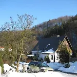 Haus Am Waldrand Apartment